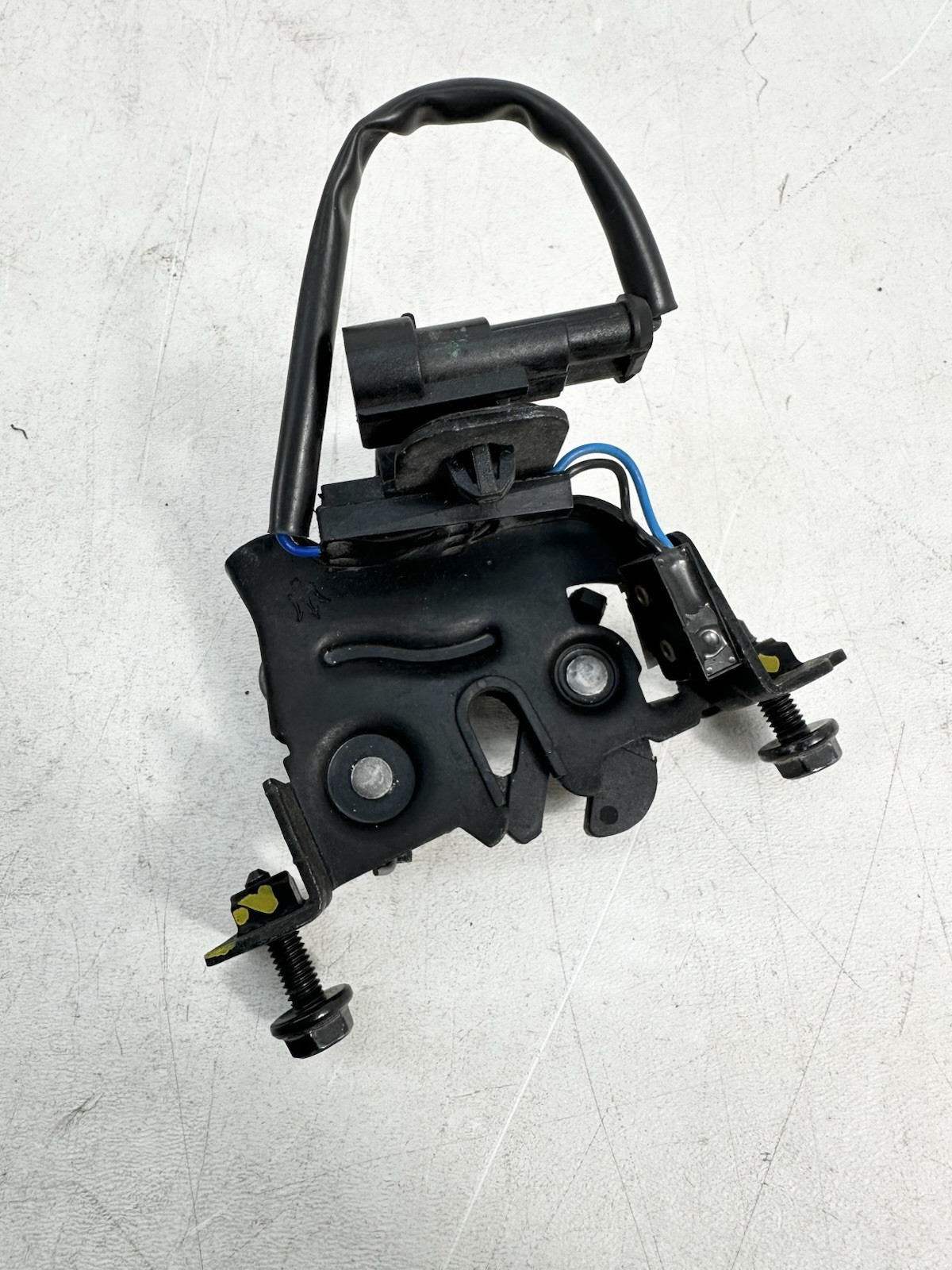 2014-2021 MASERATI GHIBLI FRONT HOOD BONNET LEFT SIDE LOCK LATCH ACTUATOR OEM