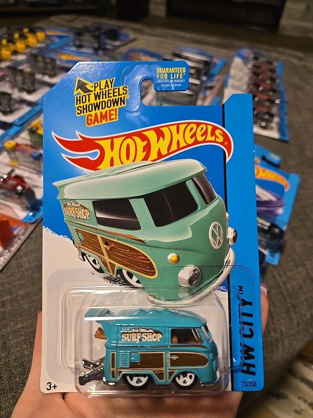 Hot Wheels 2015 Volkswagen Kool Kombi 73/250 HW City Surf Shop Turquoise Bus