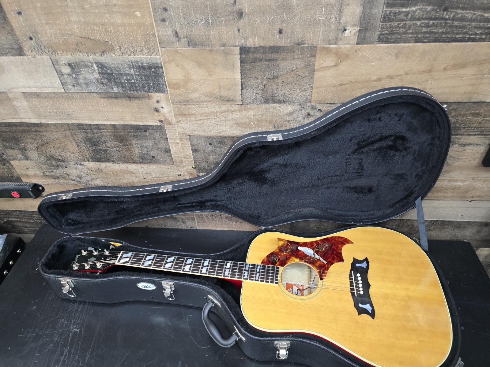 1974 Gibson Dove Custom Natural W/Fishman Pickup Includes Case
