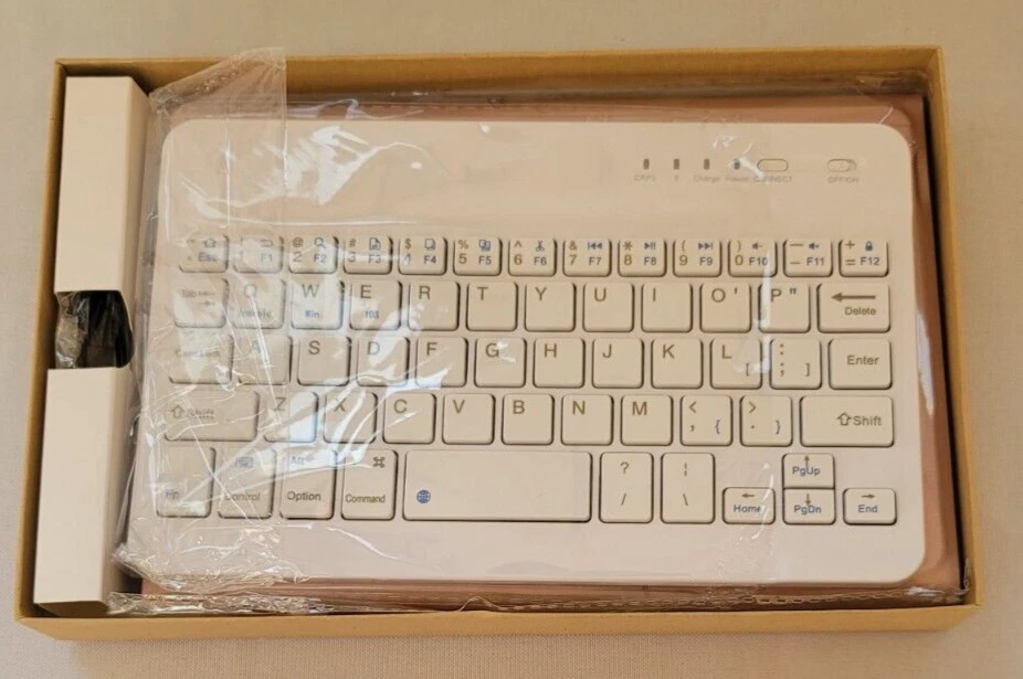 JadeMall Mini Keyboard and Case for  Mini  8" x 5" - Image 3 of 4