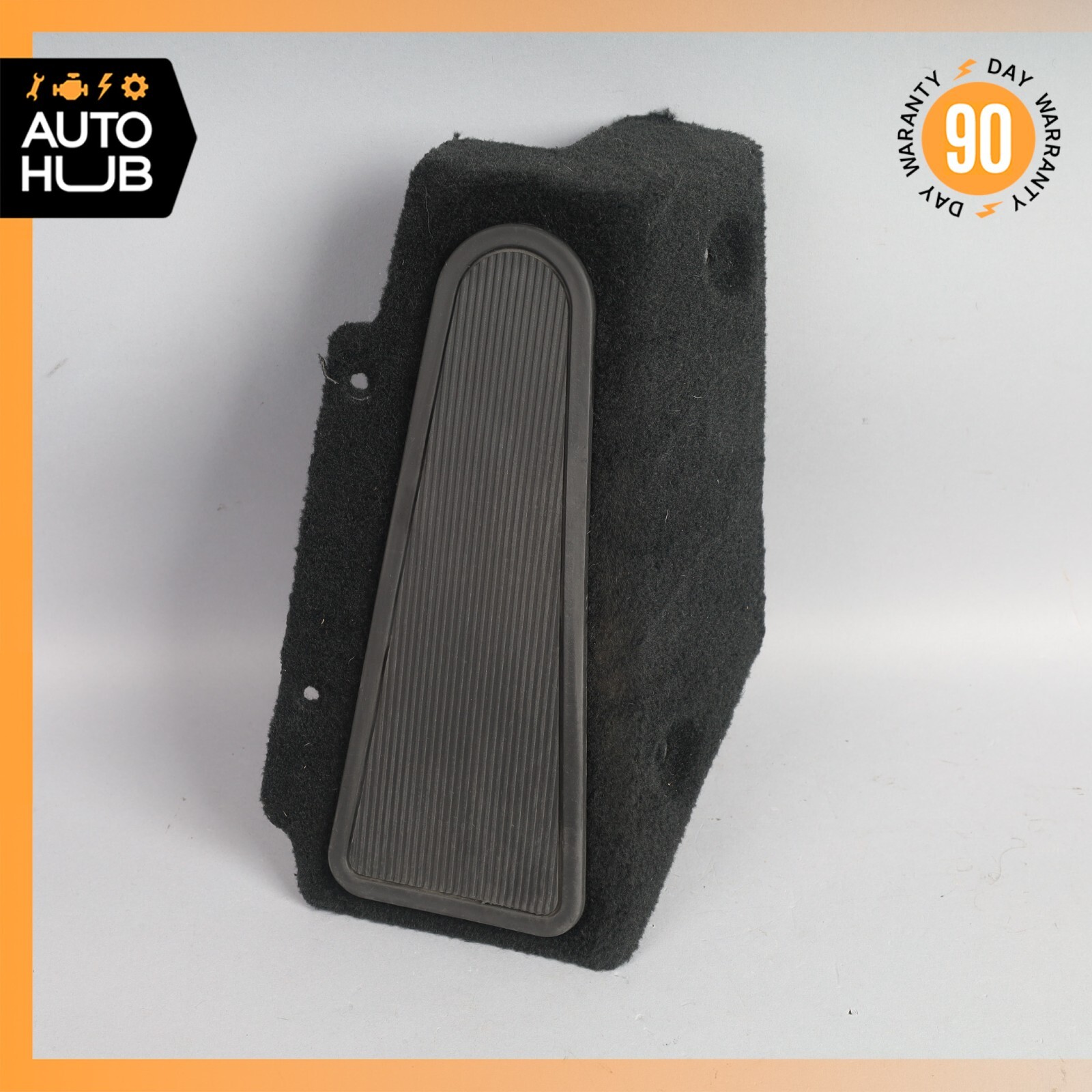 03-19 Maserati GranTurismo S M145 Front Left Foot Rest Cover 67571800 OEM