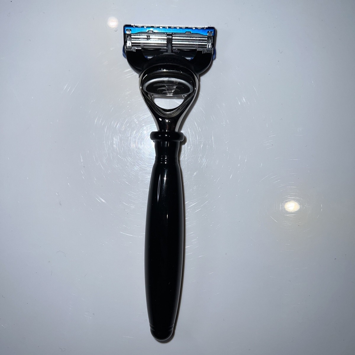 The Art Of Shaving Classic Black Resin Fusion 5 Blade Razor And