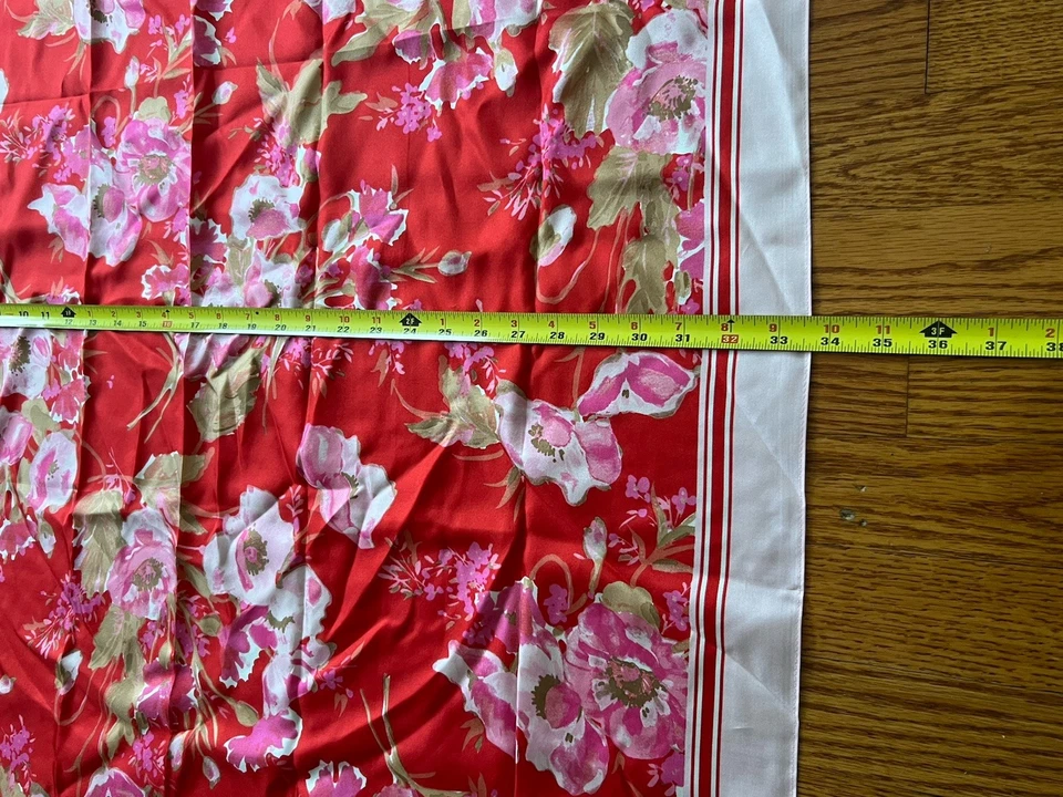 TALBOTS Bufanda de Seda Floral 34’’’ Cuadrada Foto 4 de 4