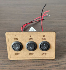 3  ON OFF ROCKER  SWITCHES MODEL RAILWAY DOLLS HOUSE  + FACE PLATE