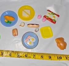 VINTAGE BARBIE 12 FAKE FOOD ON  OFF PLATE Dream Kitchen Lot Deluxe Reading Co