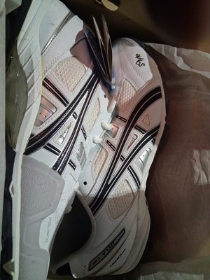 Asics Gel V Cut Whit/black/silver Size 8 1/2 Cleats