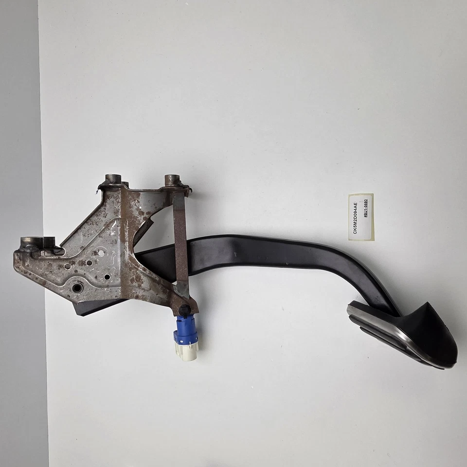 2013-2022 Land Rover Range Rover BRAKE STOP PEDAL W/ SWITCH CK5M2D094AE - Image 2 of 4