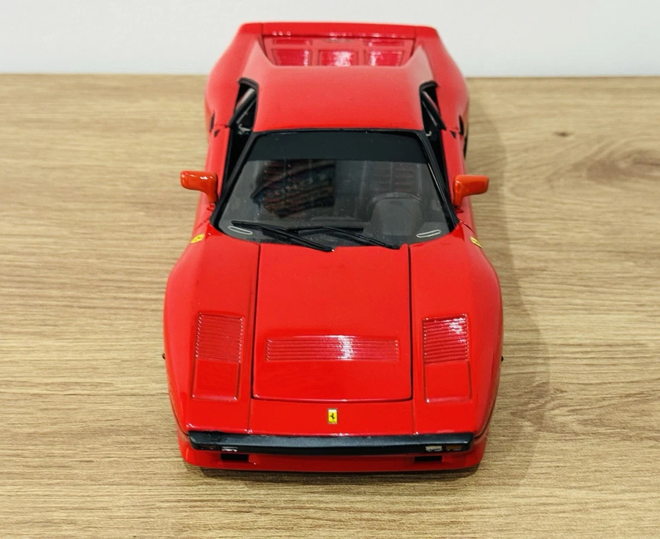 Ferrari 288 GTO Hot Wheels ELITE 1/18 - Immagine 3 di 4