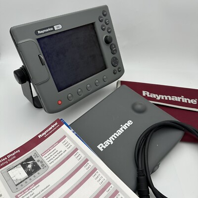 Raymarine C80 Kartenplotter GPS Echolot Radar 8,4'' LCD Display Kabel TOP!