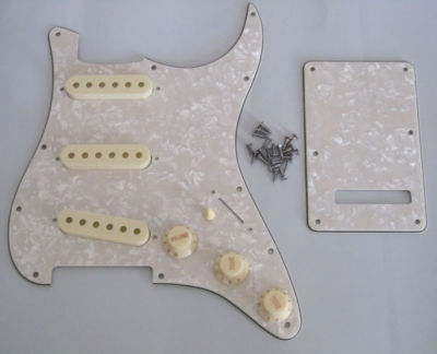 Aged Pearl ST SSS Schlagbrett mit gealterten weißen Tonabnehmer Abdeckungen Knöpfe Spitze für Strat