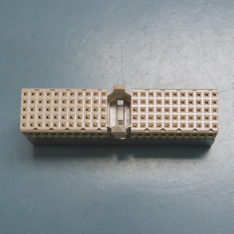 AMP 352068-1 Qty of 1 per Lot 110 Position Receptacle, Female Sockets ...
