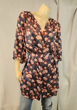 Collective Concepts Blue Red Floral V Neck Blouse Shirt Dress Womens USED MEDIUM