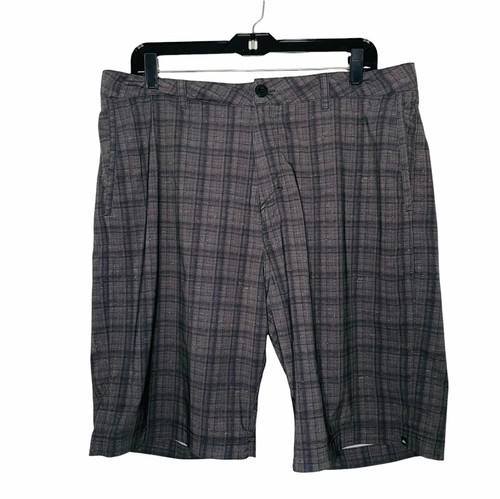 gray plaid mens shorts Size 