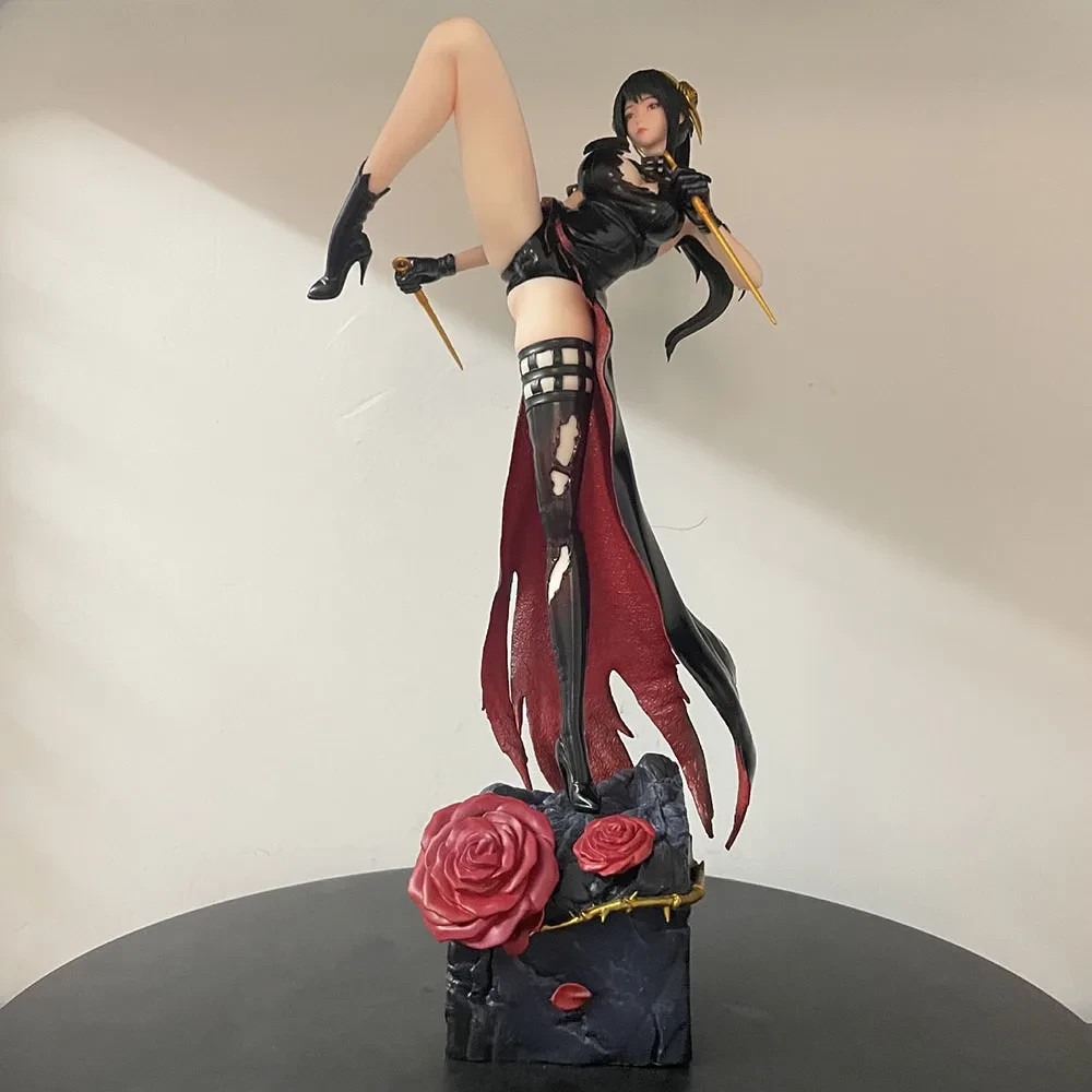 Figurine Yor Forger Battle Ver. – Spy x Family 37 cm | Modèle PVC Dynamique