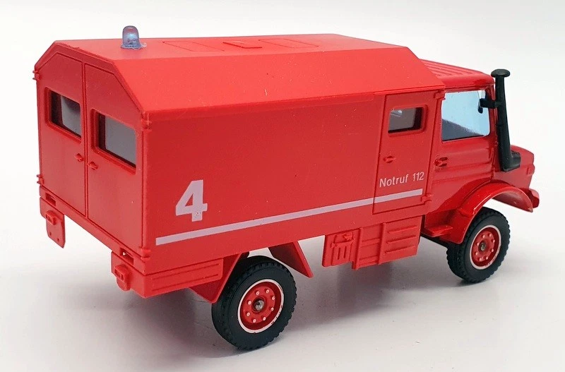 Solido 1/50 Scale Diecast 2133 - Mercedes Benz Unimog Ambulance - Image 2 of 4