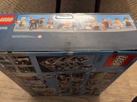 NIB LEGO Creator Expert: 10th Anniversary Modular Building 10255 Assembly Square