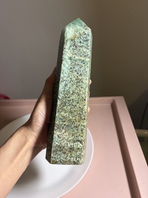 Riesiger Kiwi grüner Jaspis Turm - 1,3 kg, 23 cm hoch, atemberaubender Naturkristall