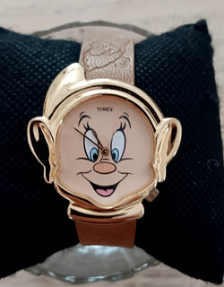 Timex Disney snow white & seven dwarfs Dopey collectors Watch excellent cond