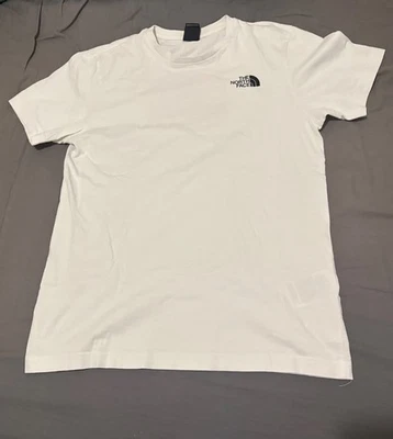 The North Face T-shirt blanc logo rouge dos Homme S - Excellent état - Photo 1/4
