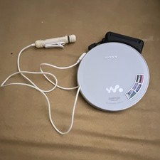 Sony Walkman D-NE730 CD Player Silver G-Protection Mega Bass Headphone Jack