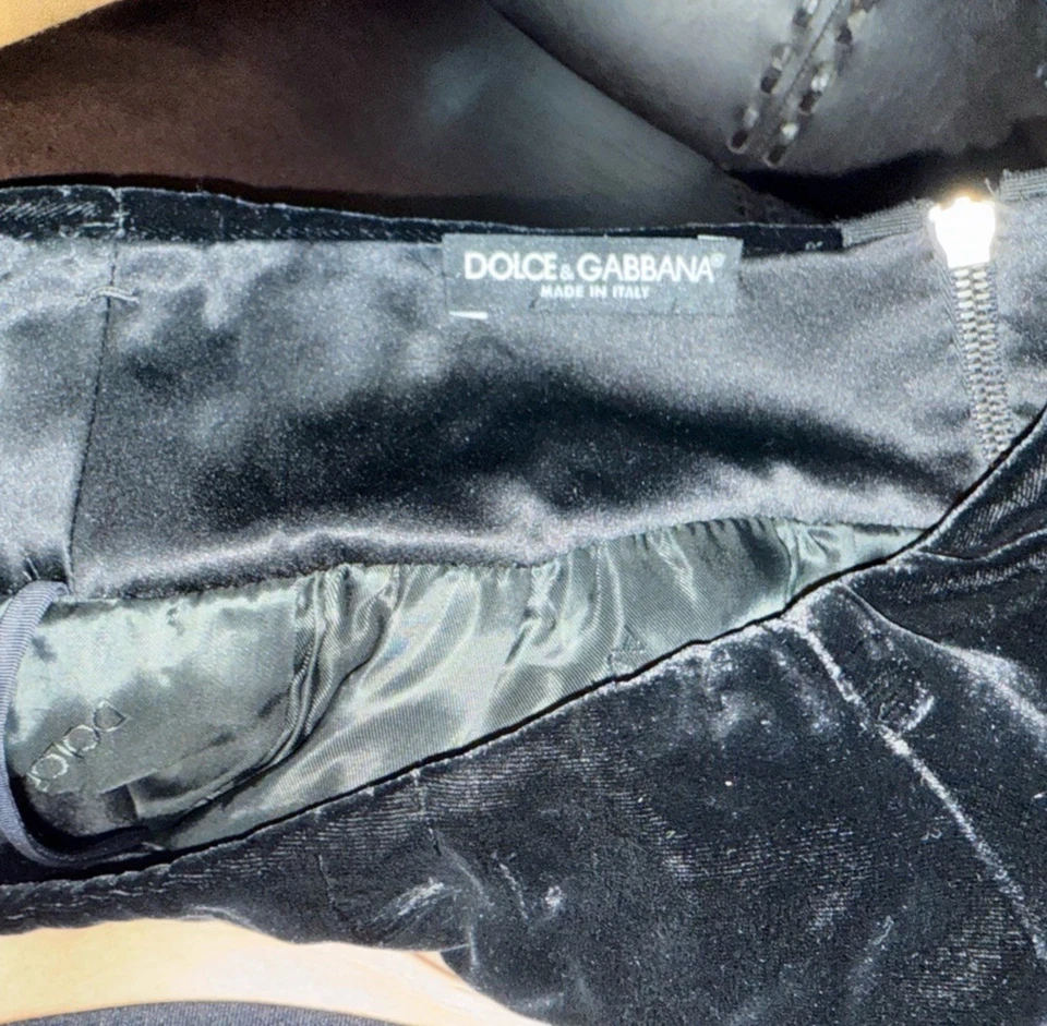 Falda Dolce & Gabbana Terciopelo Aplastado Negro Línea A, Talla 42 (IT) Foto 3 de 4