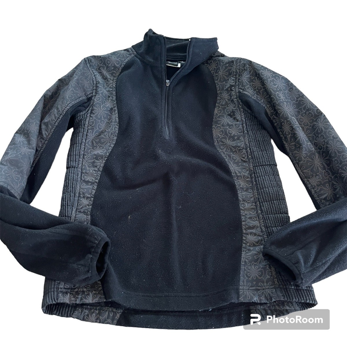 IllumiNite Black Running Jacket Size S Reflective Sleeves Fleece 