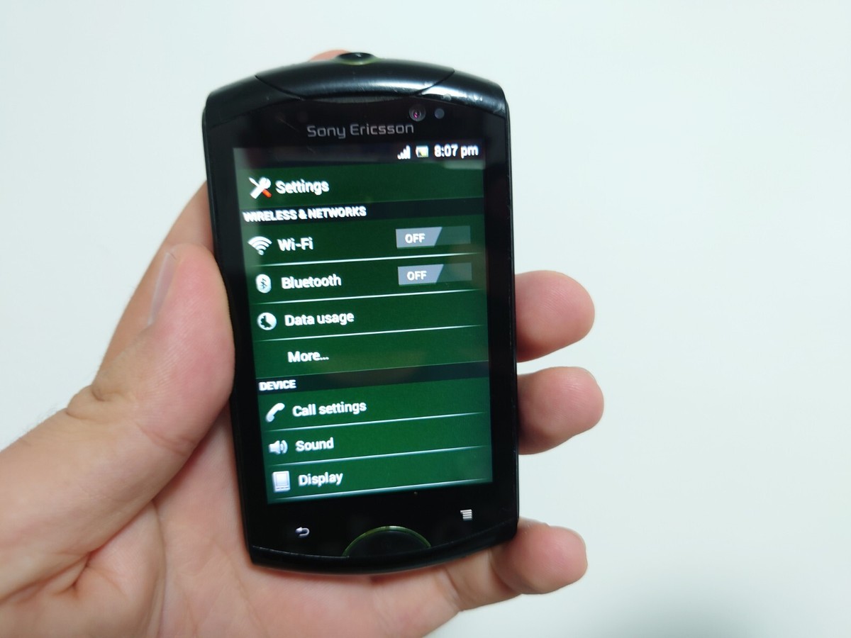 Sony Ericsson Live with Walkman WT19i Black (Unlocked) Mobile