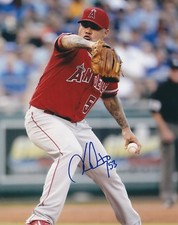 AUTOGRAPHED HECTOR SANTIAGO 8X10 Los Angeles Angels Photo W/COA 