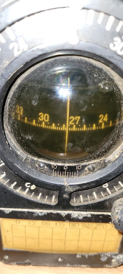 VINTAGE CHINESE COMPASS FOR A STEEL HULLED SHIP - Image 2 of 4