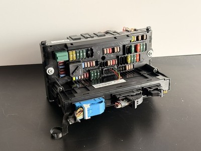 2011 - 2017 BMW F25 X3 POWER DISTRIBUTION JUNCTION FUSE RELAY BOX OEM 9259467-01