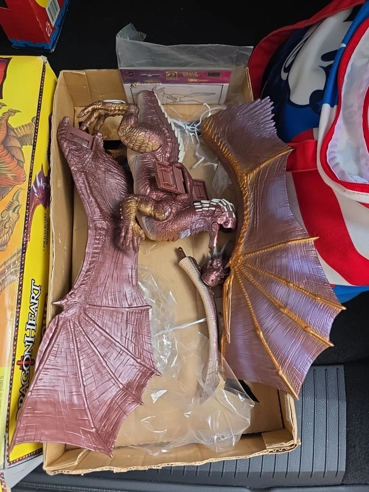 Kenner Dragonheart Electronic Draco 1996 con luz y sonidos con caja Foto 2 de 4