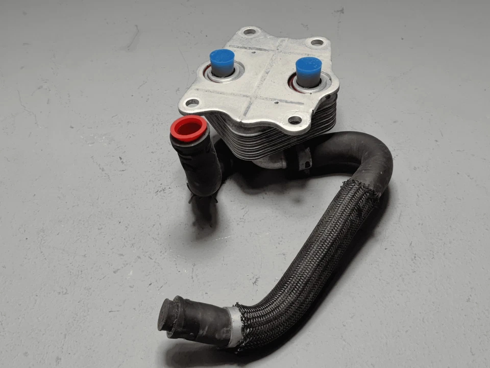 Enfriador de aceite de transmisión automática Toyota Rav4 2019-2025 híbrido de 2,5 L OEM Foto 4 de 4