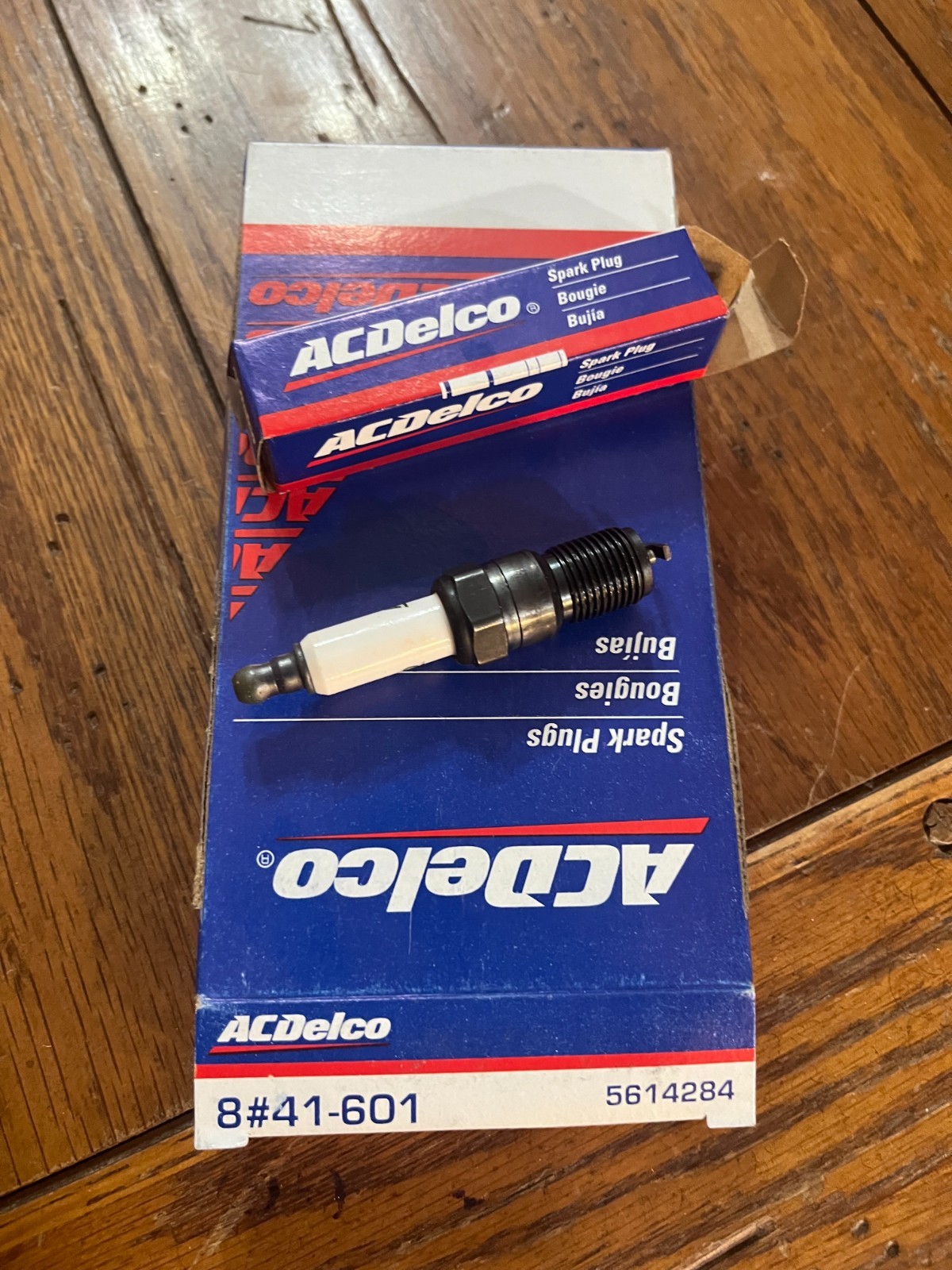 AC Delco Conventional Spark Plugs 41-601 - Pack of 8 Spark Plugs