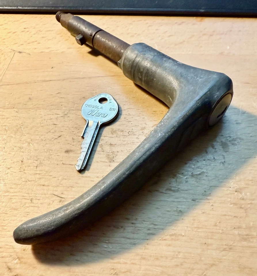 1939 1940 1941 BUICK PONTIAC OLDS REAR TRUNK DECK LID LOCKING HANDLE ROD RAT - Image 4 of 4