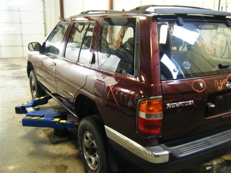 Condensador de CA a través de 11/98 compatible con 98-99 Infiniti QX4 11779 Foto 3 de 4