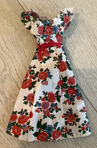 Vintage 1976 Mattel Barbie #9160 Rose & White Party Dress Best Buy Fashions