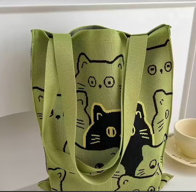 Peeking cat green knit purse