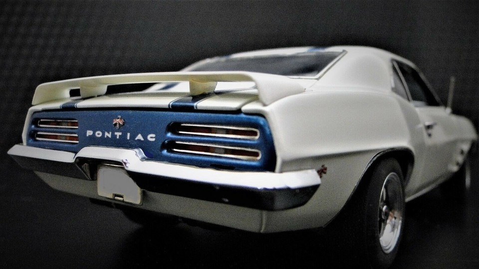Modèle Réduit Pontiac Firebird 1967 - Échelle 1/18, Métal, Haute Précision, Édition Rare Limitée à 996 Ex.