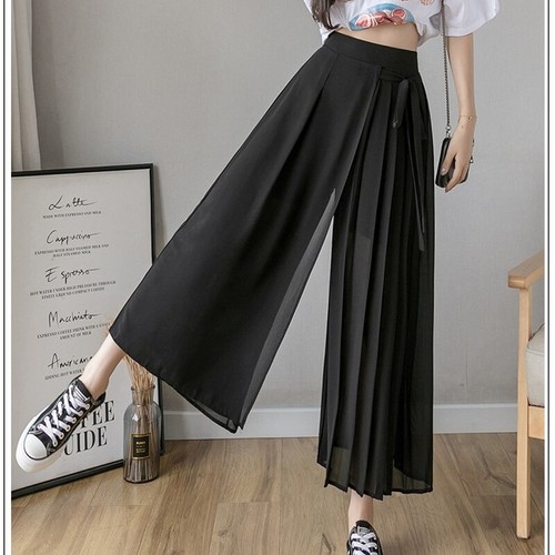 Flowy Pants With Tight Ankle