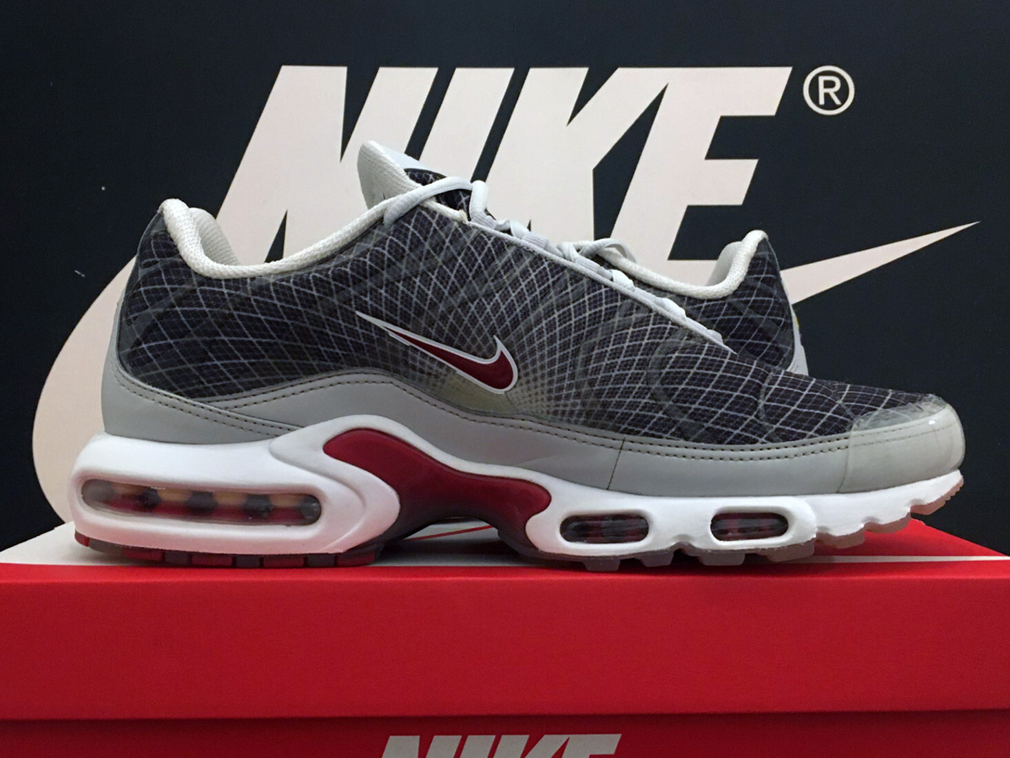 VTG 2019 NIKE AIR MAX PLUS OG UK11 EU46 GRID Tn WAVE QUAD TUNED 1 BW 95 97 RARE image 9