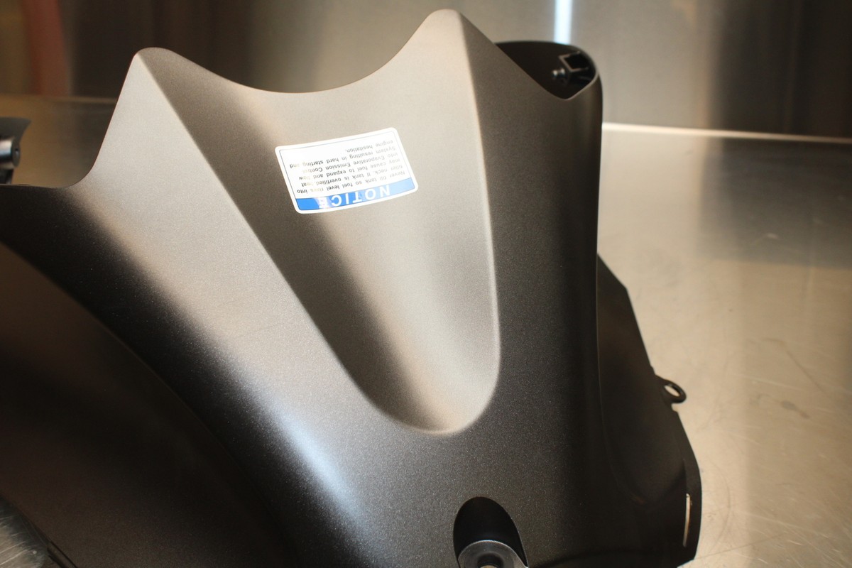 23-24 KAWASAKI NINJA ZX14R NEW!!! FRONT GAS TANK FAIRING