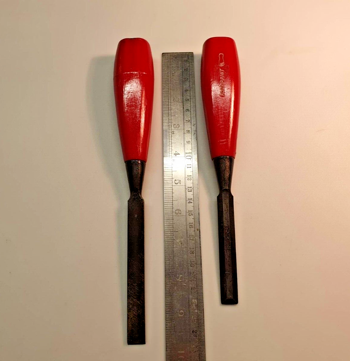 2 Vintage Footprint Wood Chisels Red Handle Tools Sheffield England