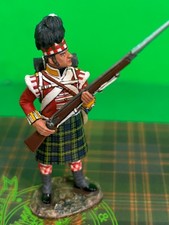 King  Country NA206 Gordon Highlanders Standing to Repel Figure MIB