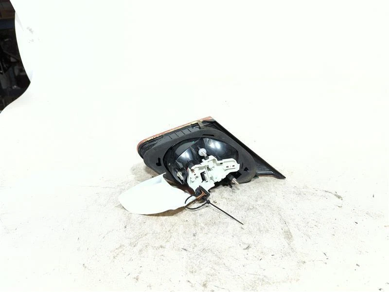 Used Right Tail Light Assembly fits: 2009 Volkswagen Cc lid mounted Right Grade Foto 2 de 4