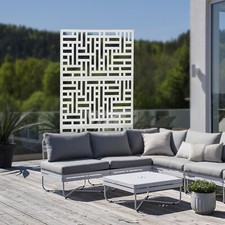 Freestanding Metal Privacy Screen Outdoor Decorative Privacy Screen with Stand