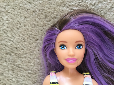 Poupée Barbie Skipper Nap N Nurture Nursery – Mattel GFL38 – Boîte Ouverte