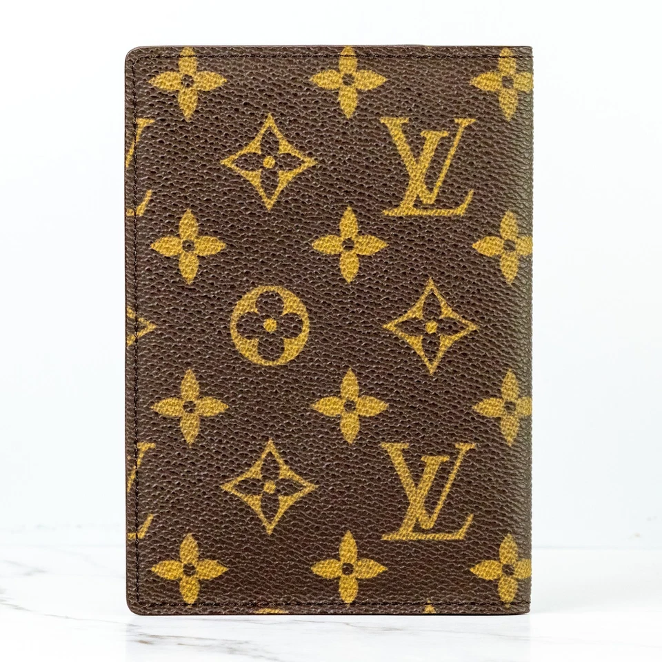 LOUIS VUITTON Passport Cover Case Holder M60180 Monogram Couverture Passeport[S] - Image 3 of 4