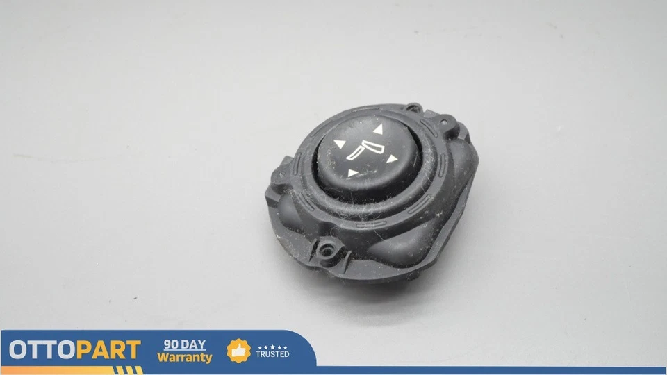 2003-2013 Maserati Quattroporte M139 Rear Right Seat Adjustment Switch OEM - Image 3 of 4