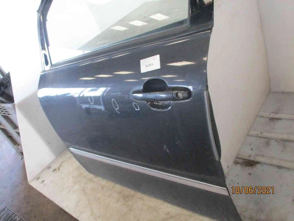 Porte avant gauche Toyota AVENSIS VERSO 6700244060 - Photo 2/3