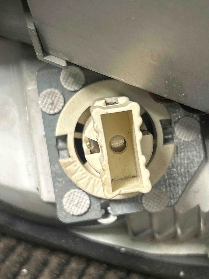 Fits 2006-2008 BMW 750I, Left Taillight Assembly, OEM:63216938515 Foto 3 de 4